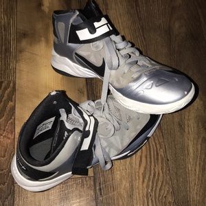 lebron james zoom soldier 6